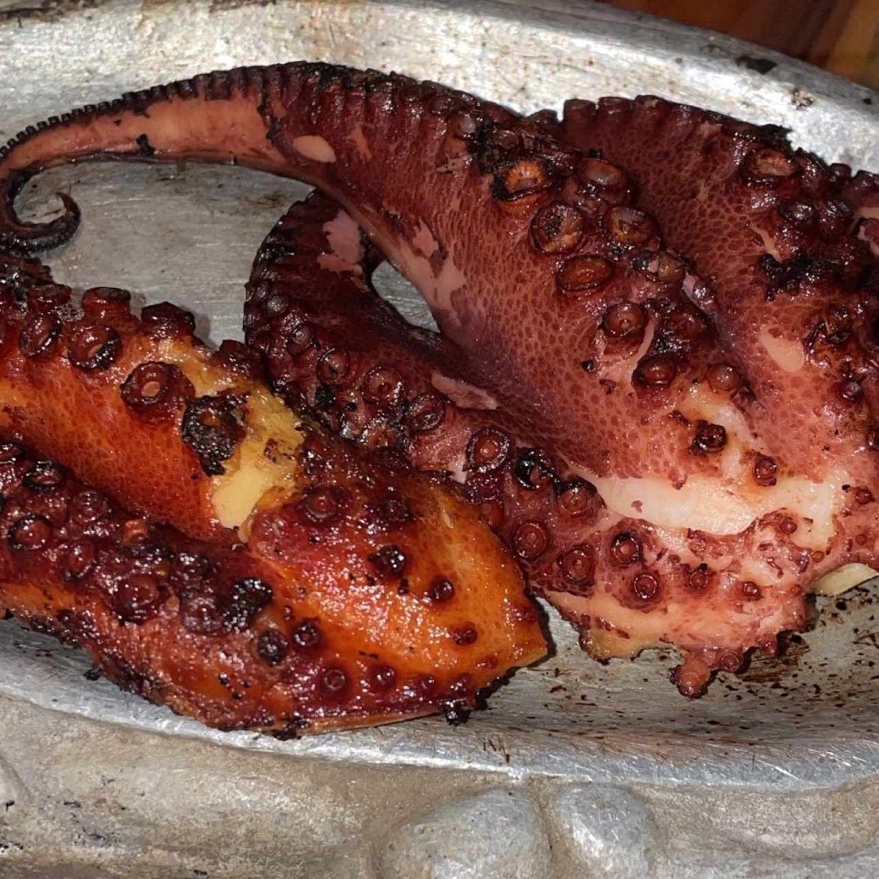 Pulpo al Carbón, al Ajillo, al Vino