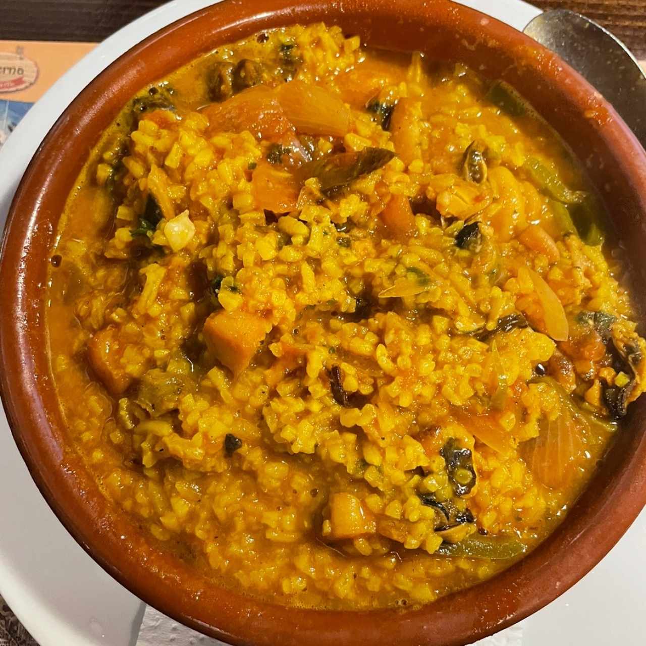 Guacho de Mariscos Tableño con Sofrito Criollo