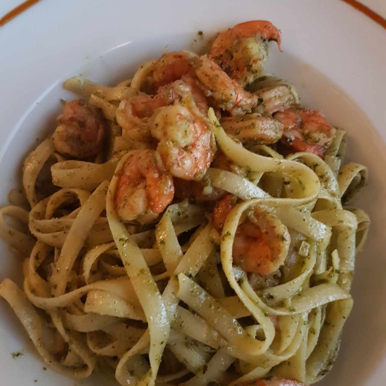 pasta pesto con camarones