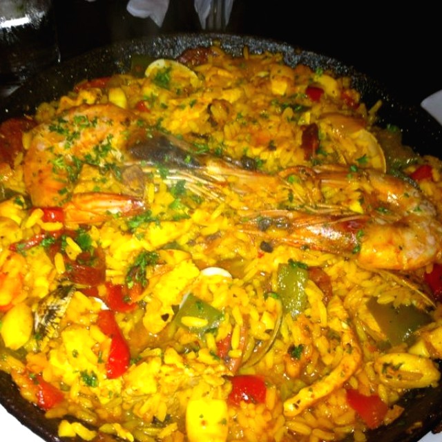 Paella Mar y Montaña