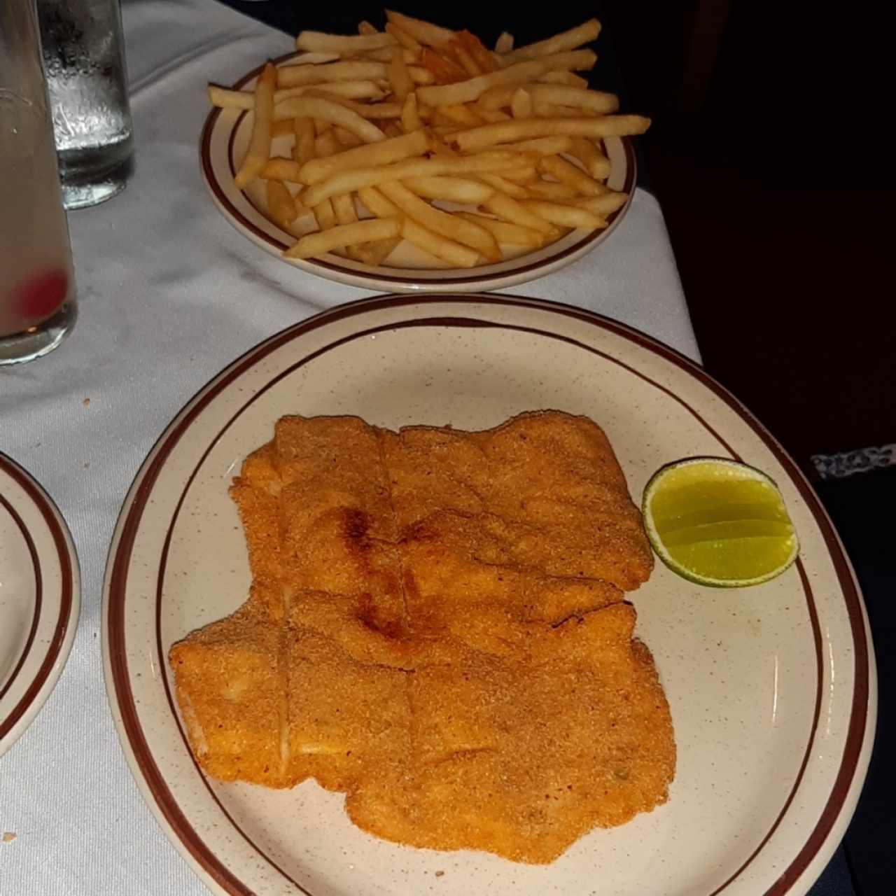 Milanesa de pollo con papas