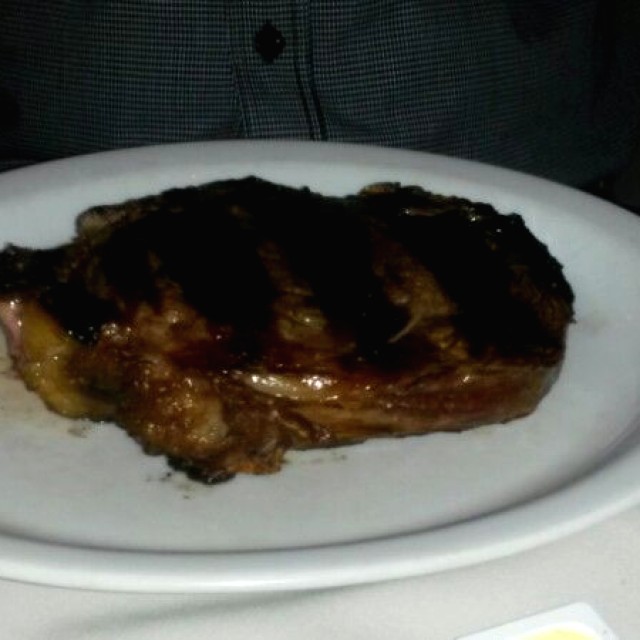 Rib eye de 16 onzas.  Simplememte  exquisito!!