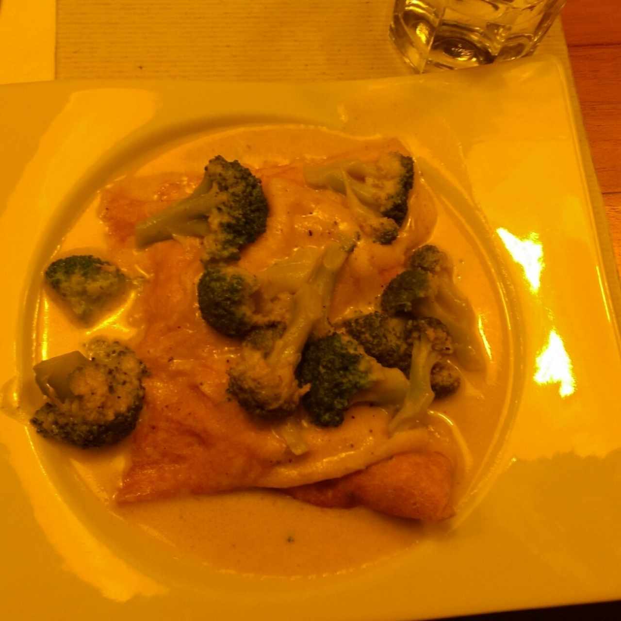 crepes pollo con brócoli