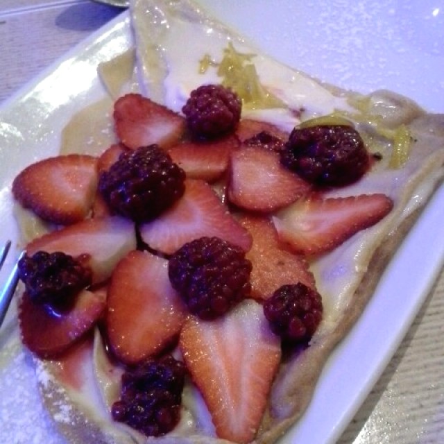 Lemon Berry Crepe