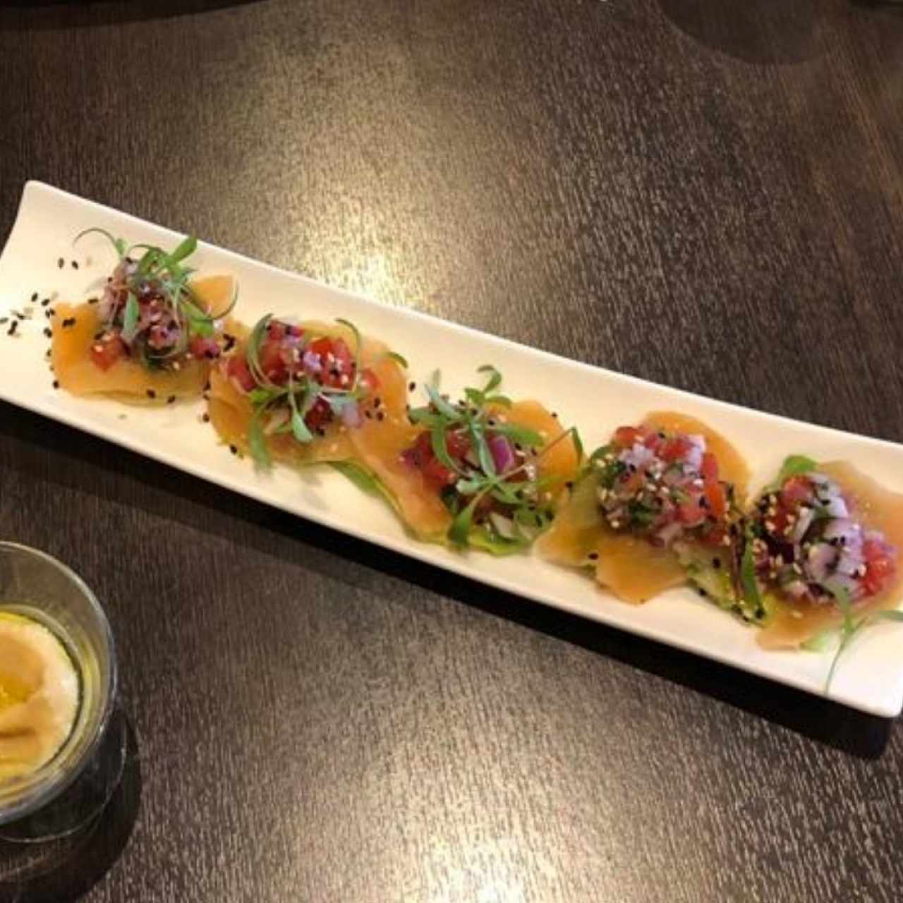 Tostadas de Salmón curado