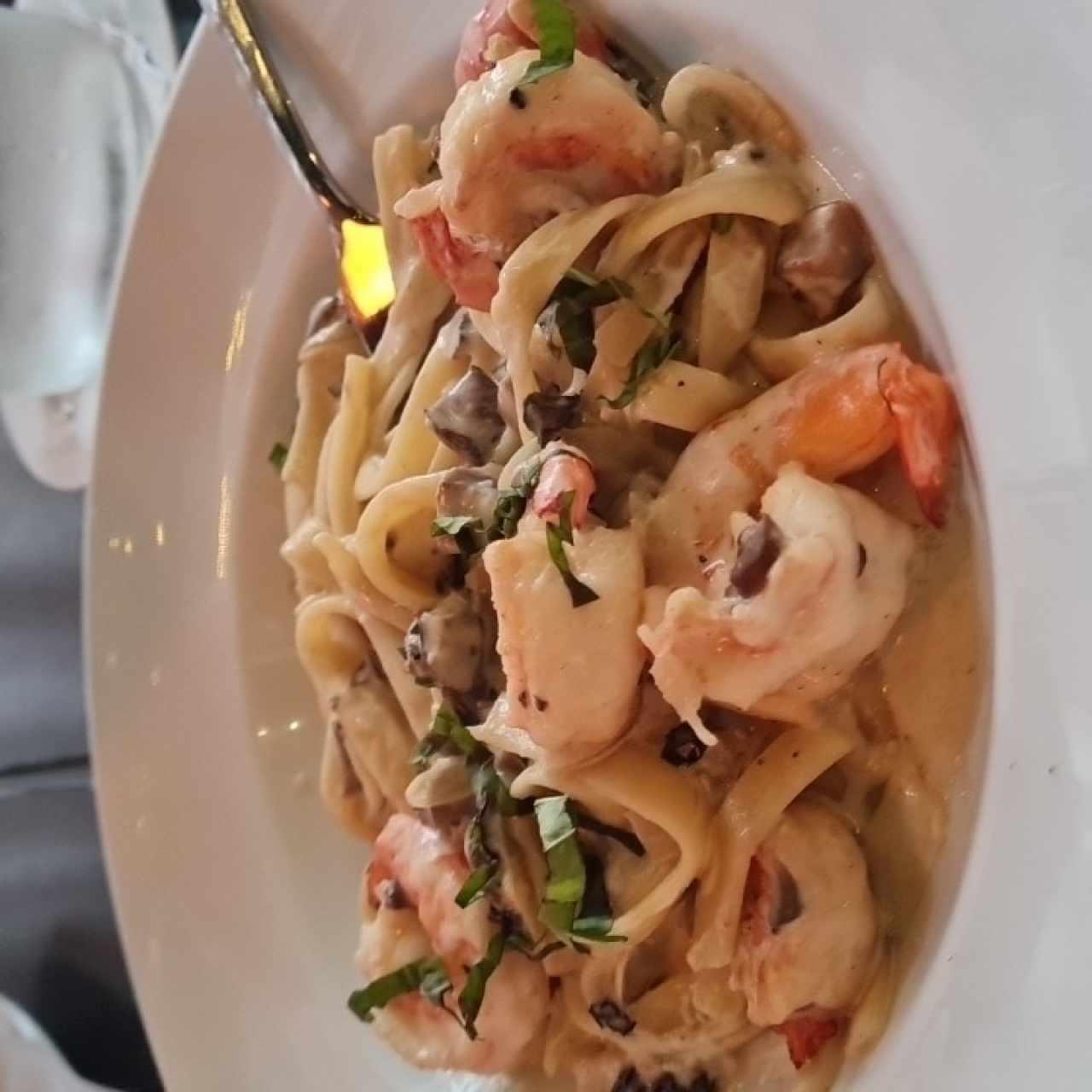 fetuccini con camarones