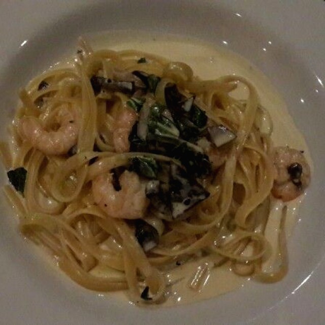 Fettucini con camarones