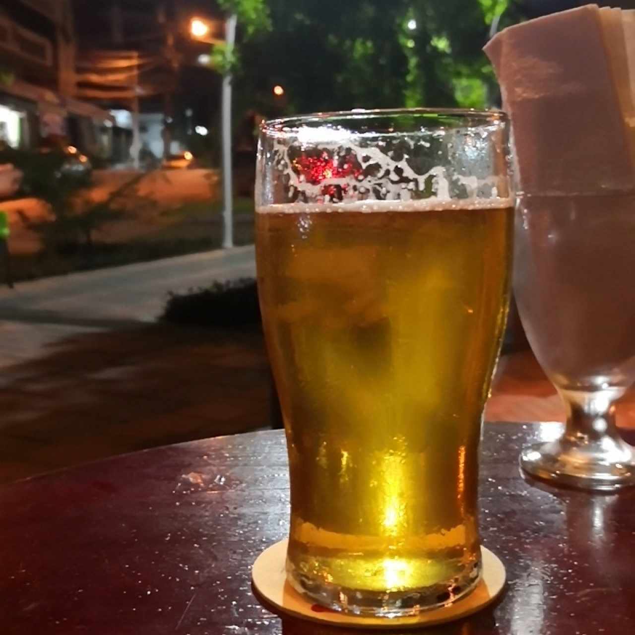 cerveza Pils super fria 