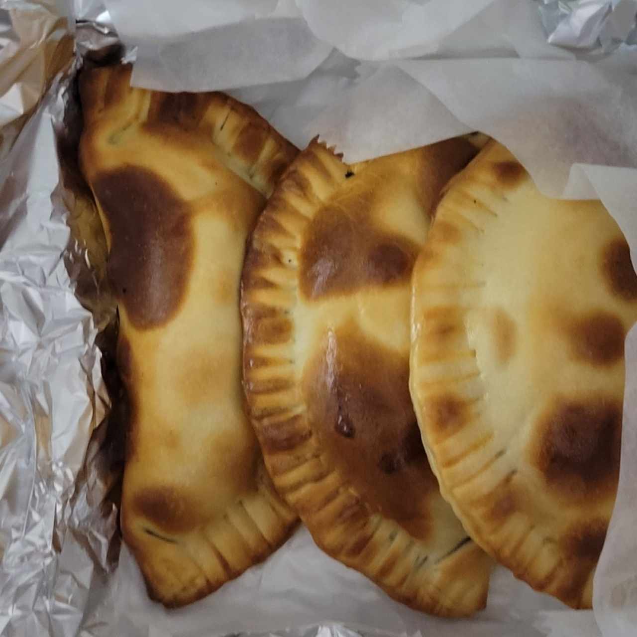 pedimos empanadas pollo y llegó de queso 