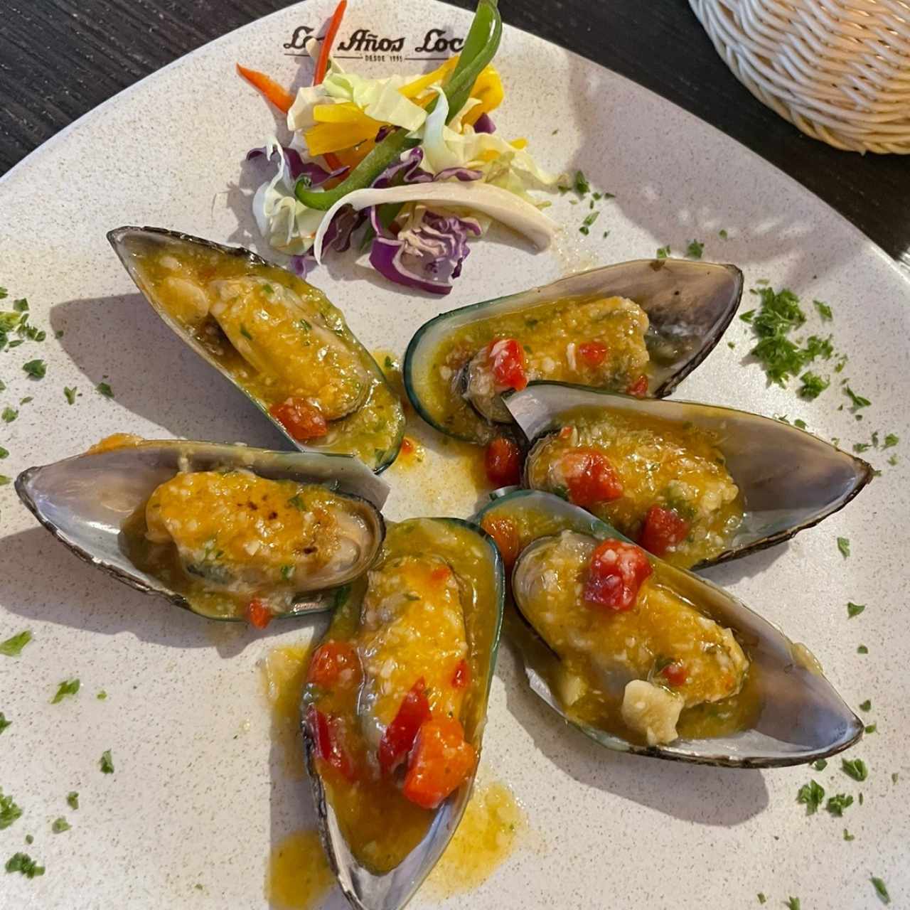 Mejillones Importados al Ajillo