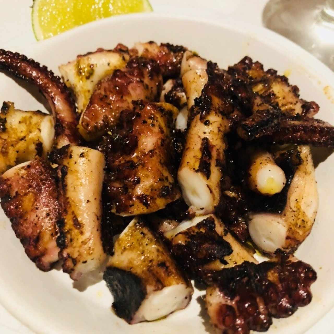 ENTRADAS CALIENTES - Pulpo al carbón