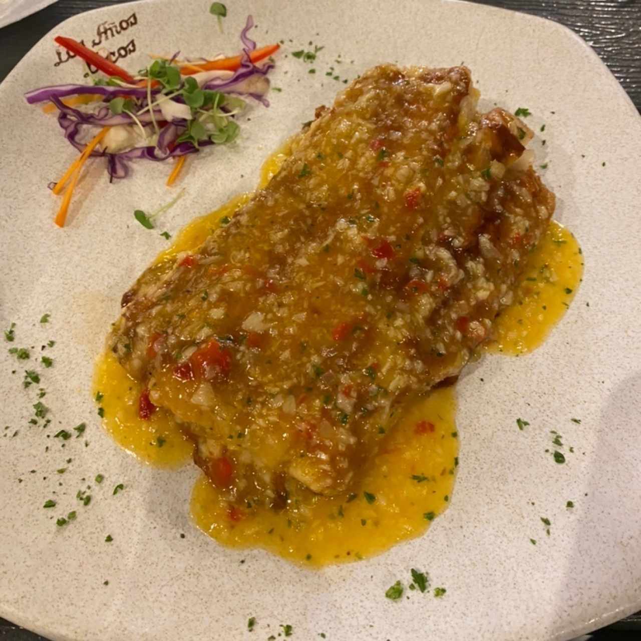 PESCADOS - Corvina al Ajillo