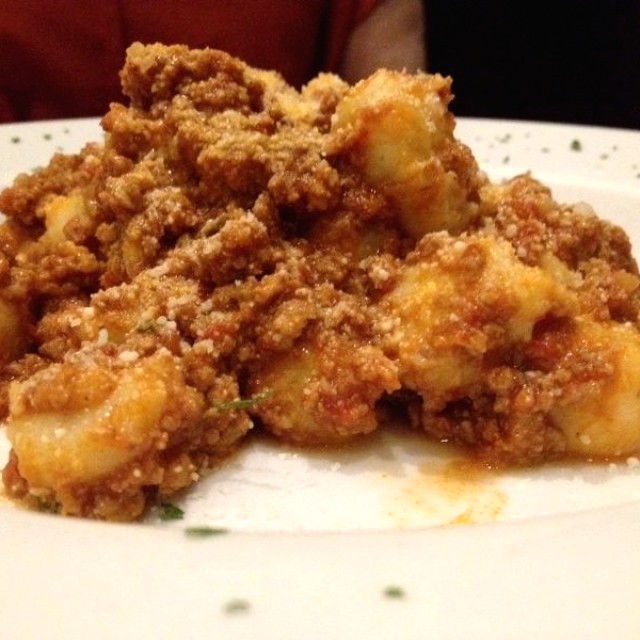 Gnocchi di patate con salsa ragú