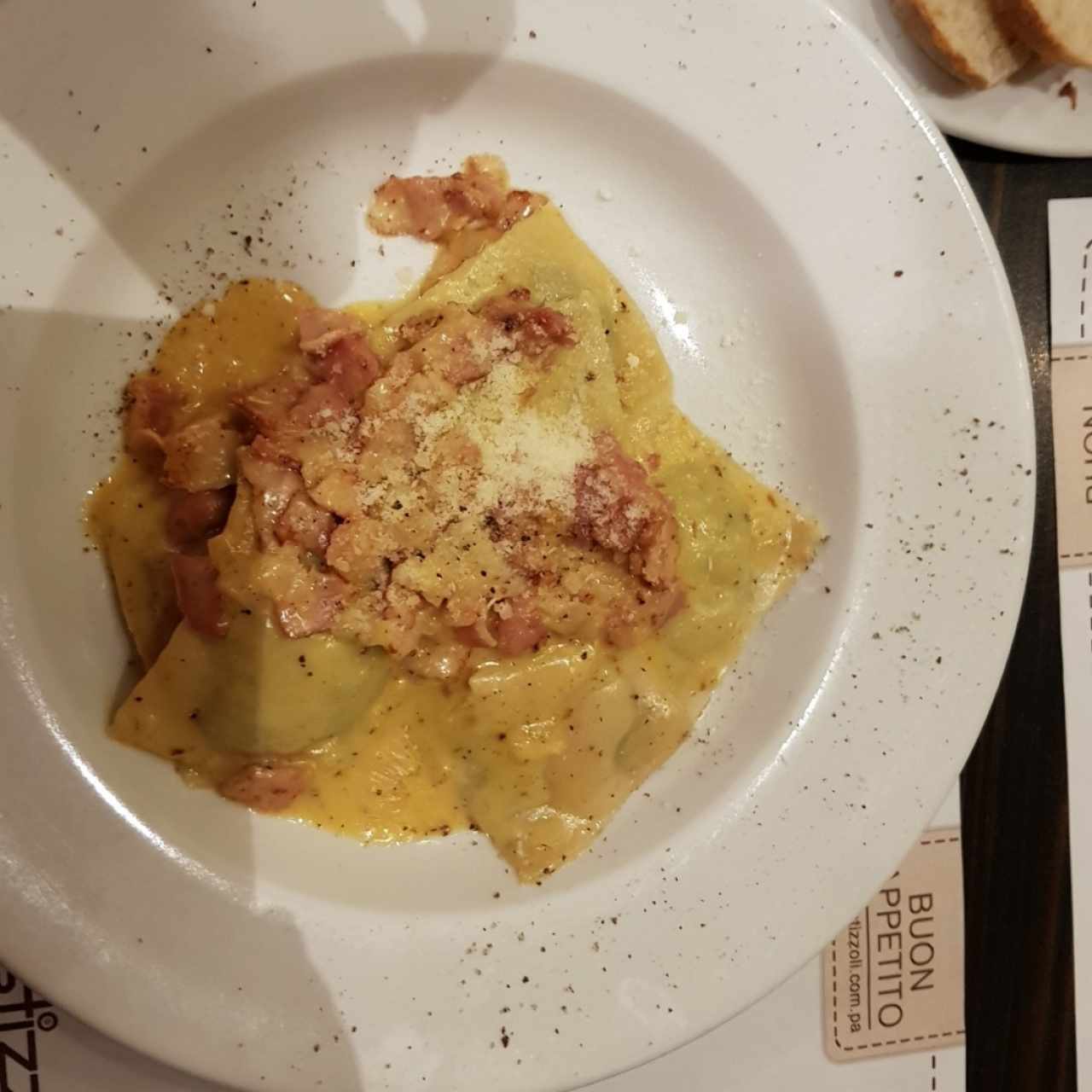 Pastas - Ravioloni alla Carbonara