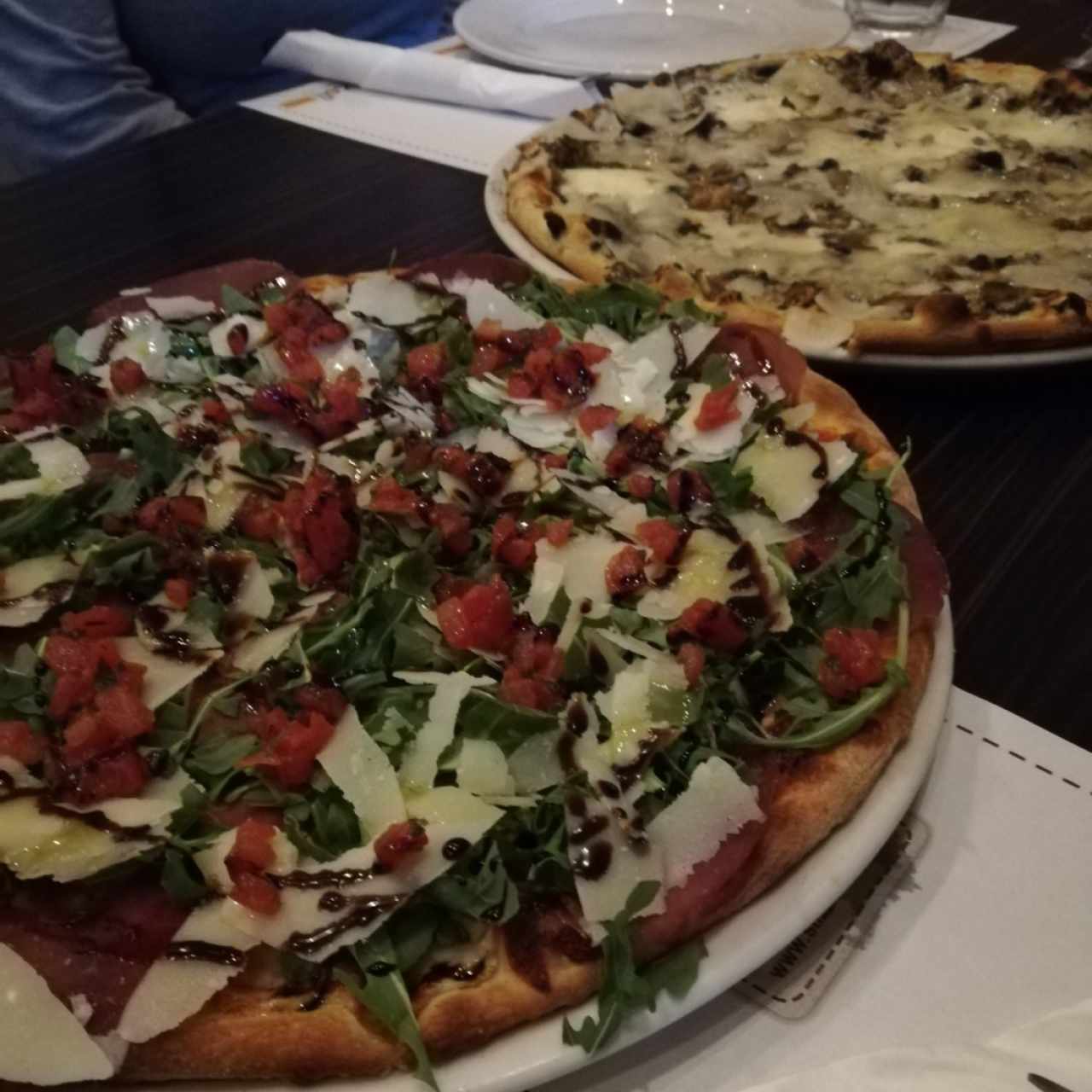 Pizzas bresaola y alba (recomendación de la casa) 