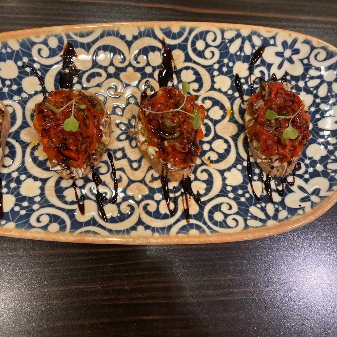 Crostini Peperonata e Caprino