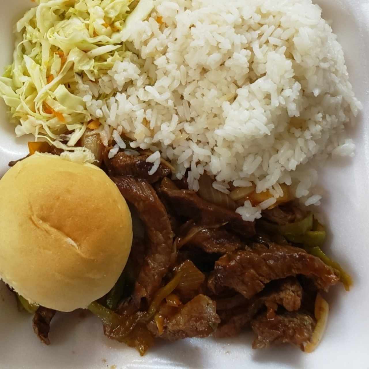 bistec picado con arroz