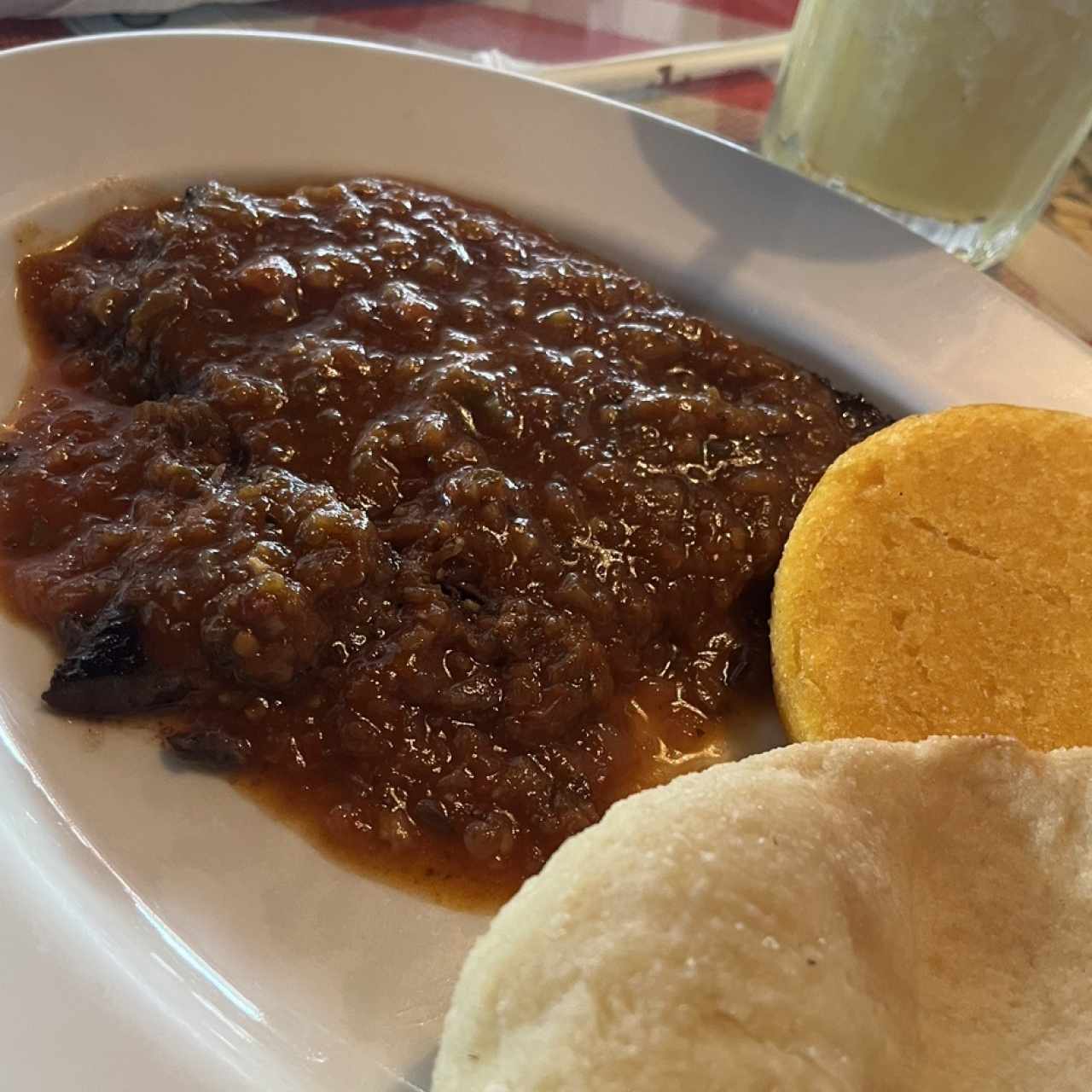 Bistec de higado en salsa criolla