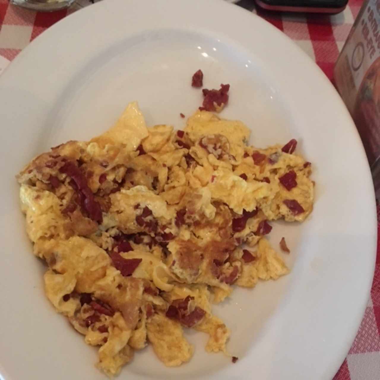 Huevos revueltos con tocino