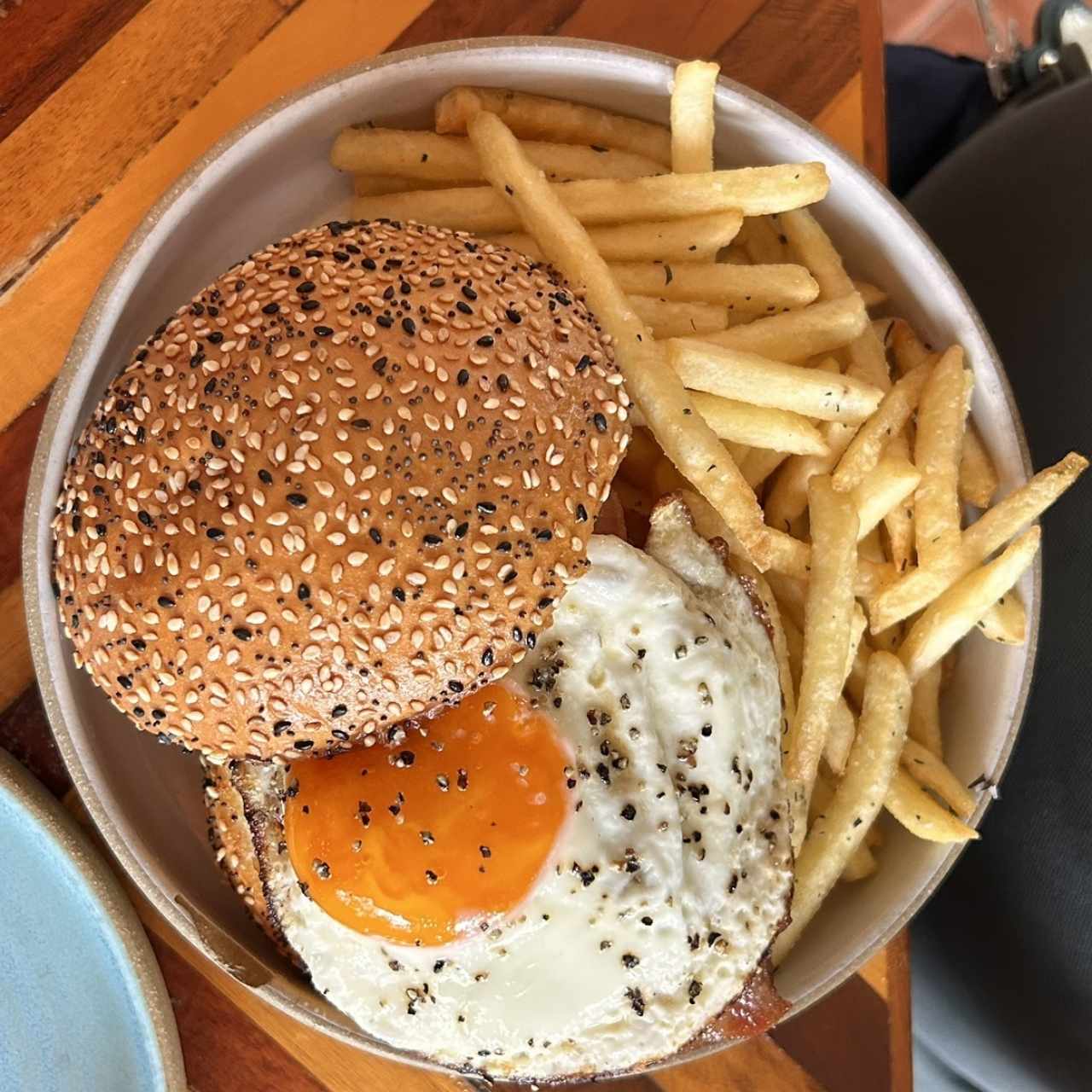 ALMUERZO - Americana Burger