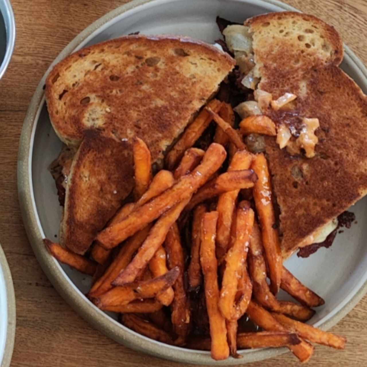 ALMUERZO - Cheesesteak Sandwich