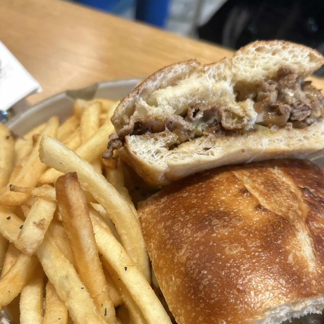 ALMUERZO - Cheesesteak Sandwich