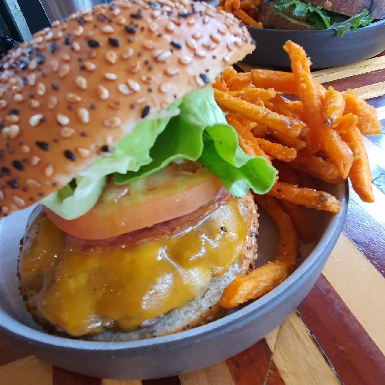 Homestyle burger