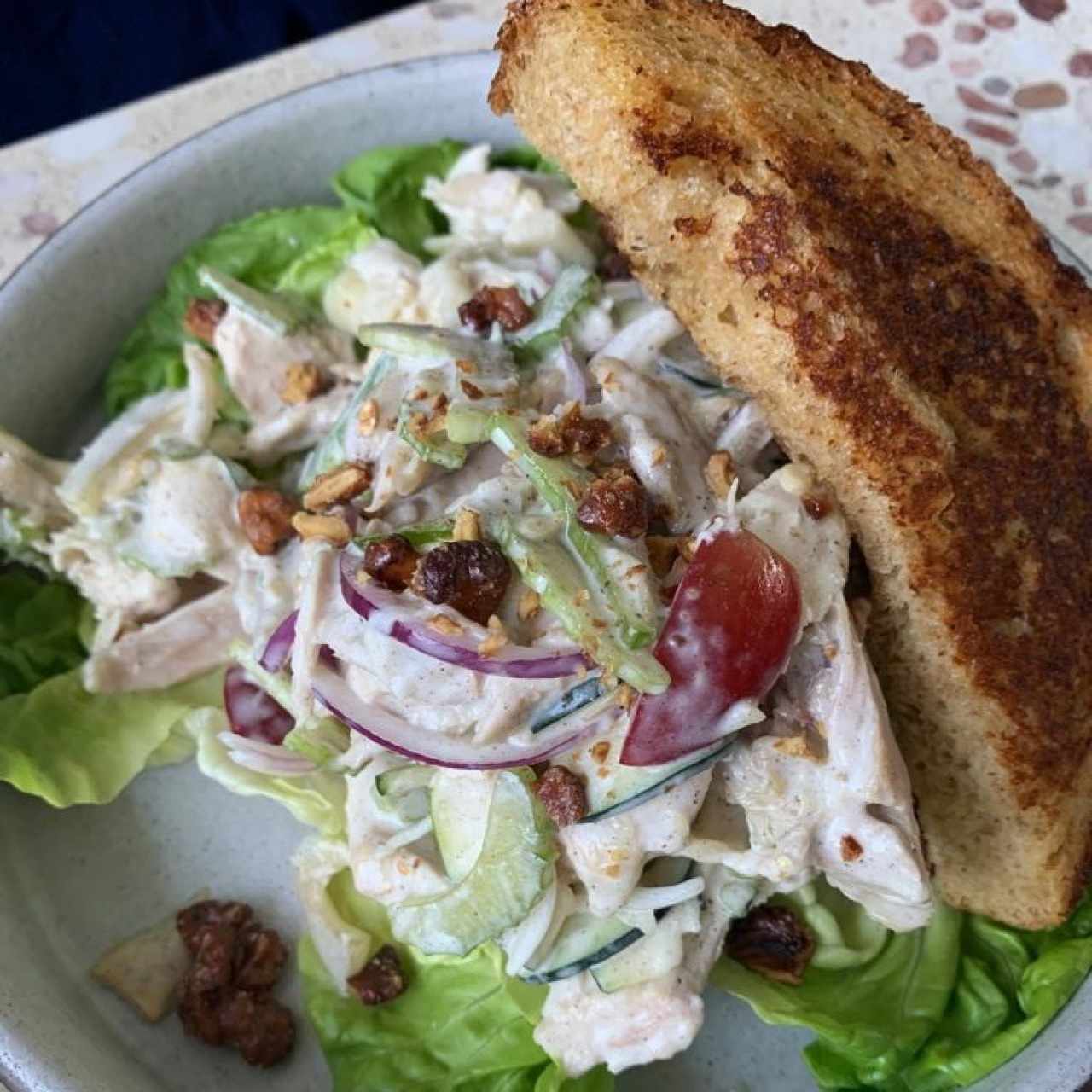 Walnut chicken salad