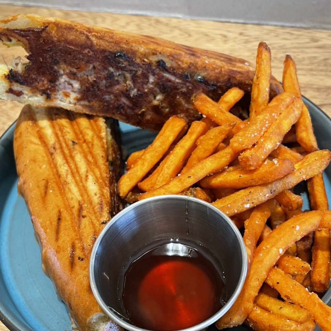 ALMUERZO - Cuban Sandwich
