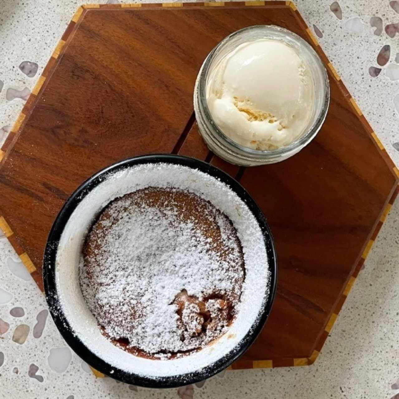 Lava Cake De Dulce De Leche