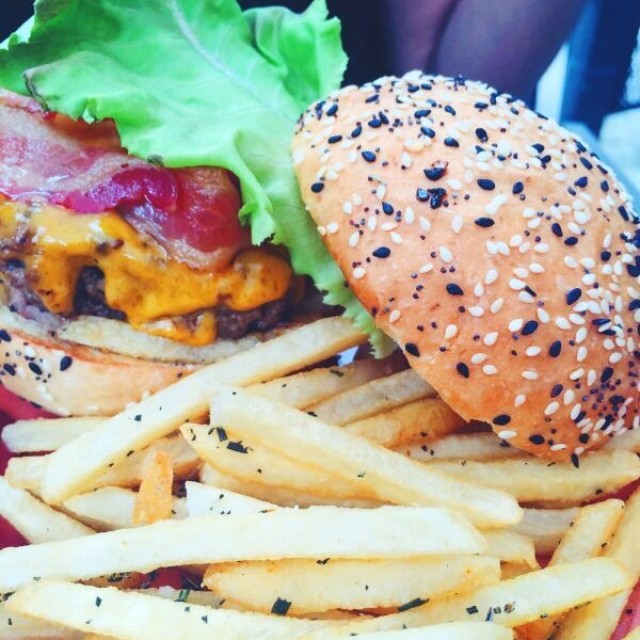 Homestyle burger