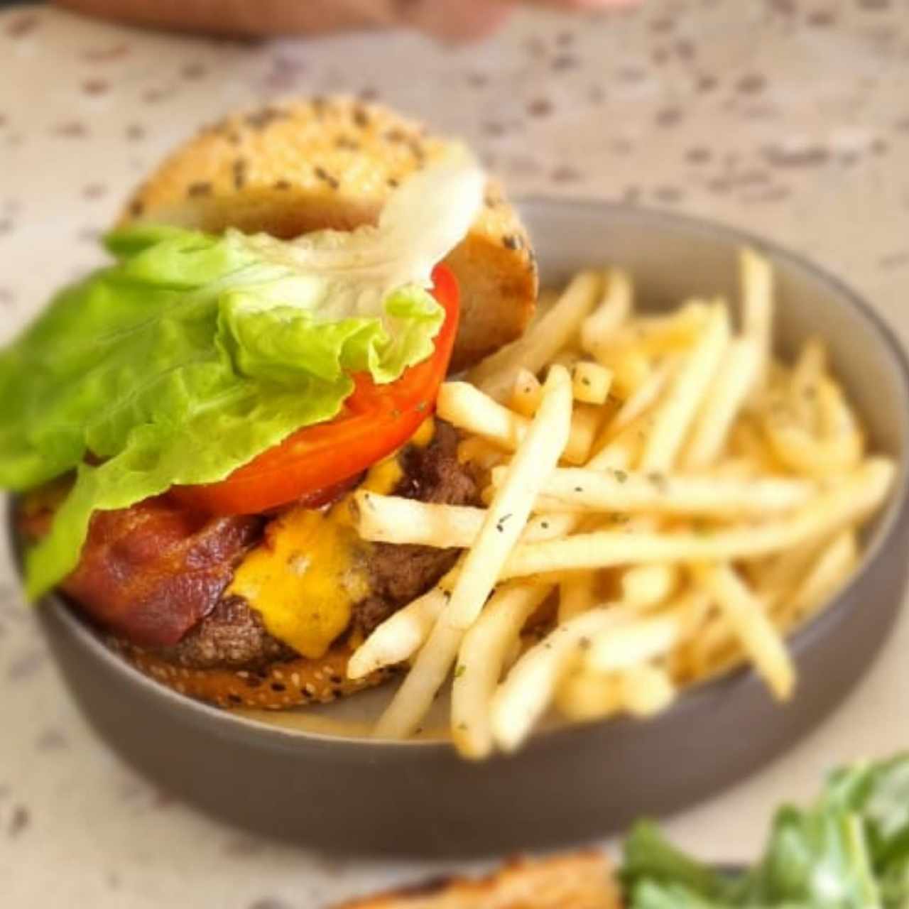 hamburguesa de la casa