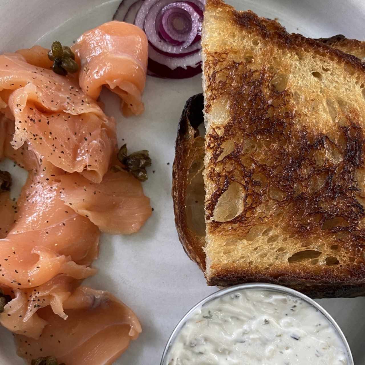 Desayuno - Smoked Salmon Toastie