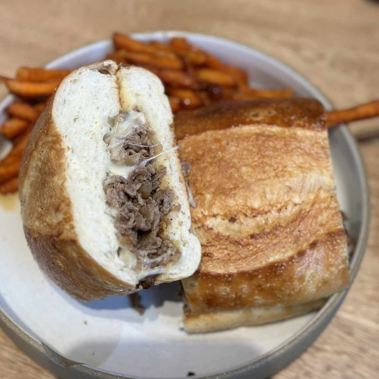 ALMUERZO - Cheesesteak Sandwich