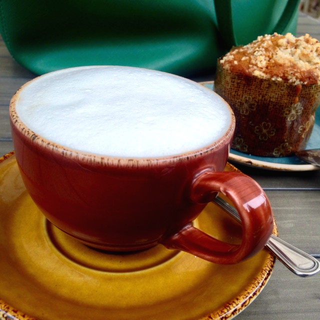 Capuccino + Muffin Banana