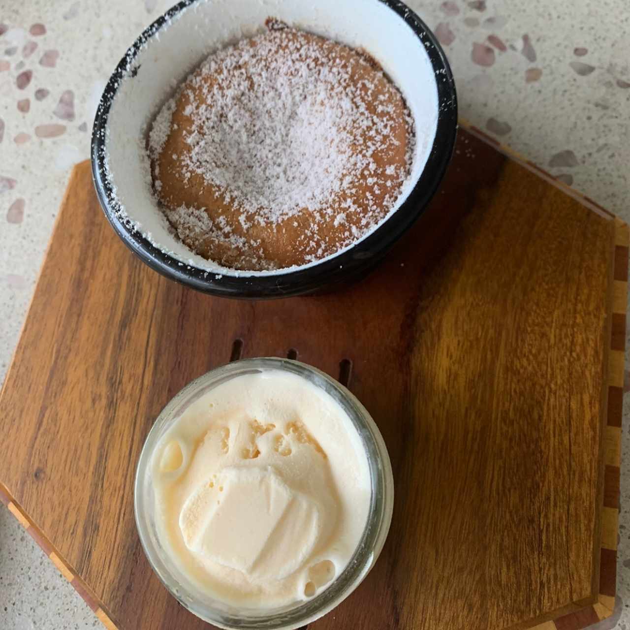 Lava cake dulce de leche