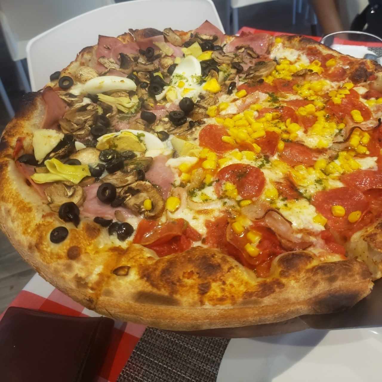 Pizzas Gourmet - Capricciosa