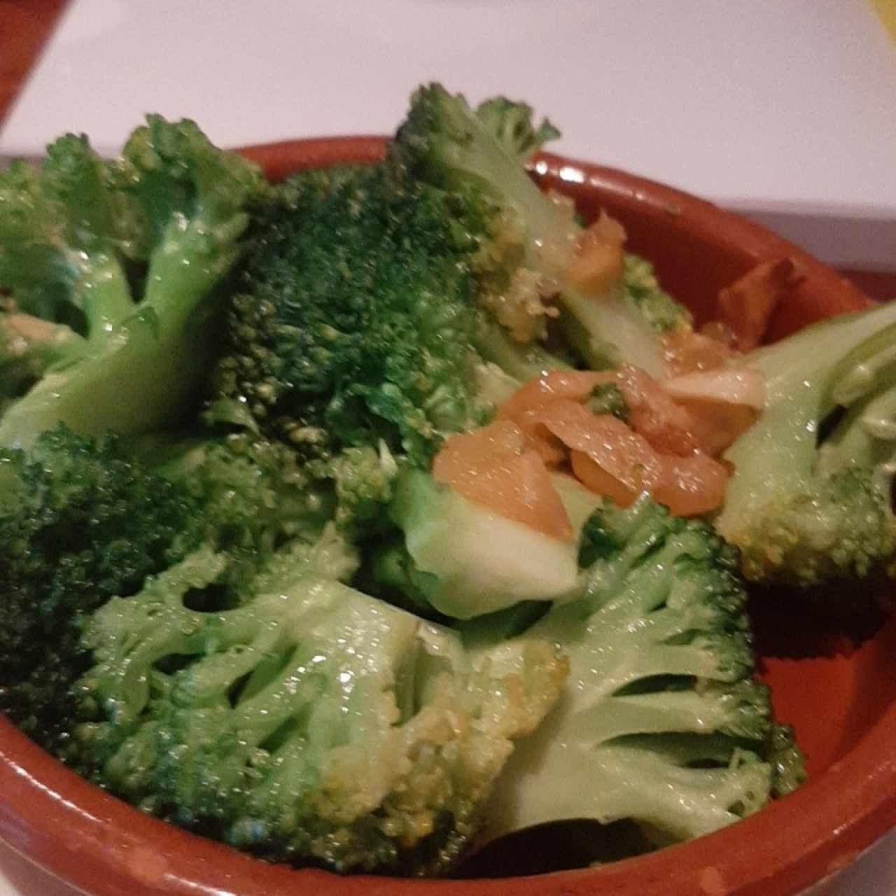 brocoli al oleo y aglio