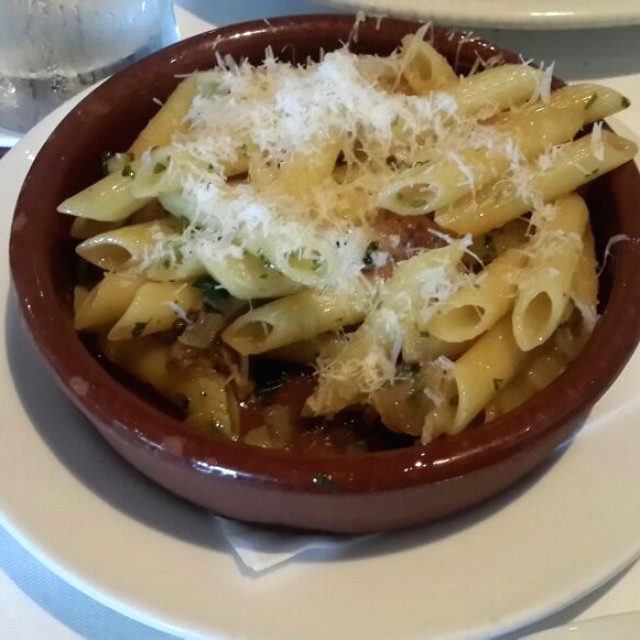 Rigatoni al Oglio