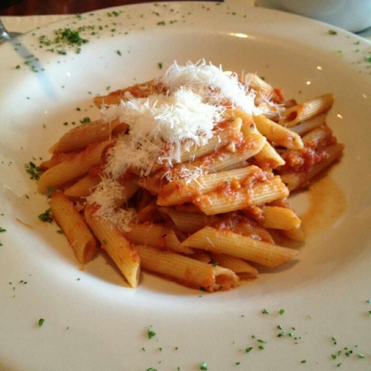 Rigatoni al Pomodoro