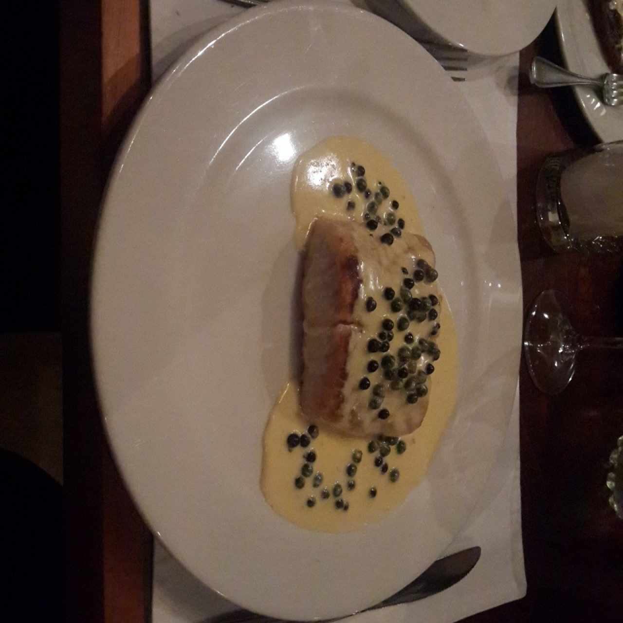 Corvina a la Pimienta Verde