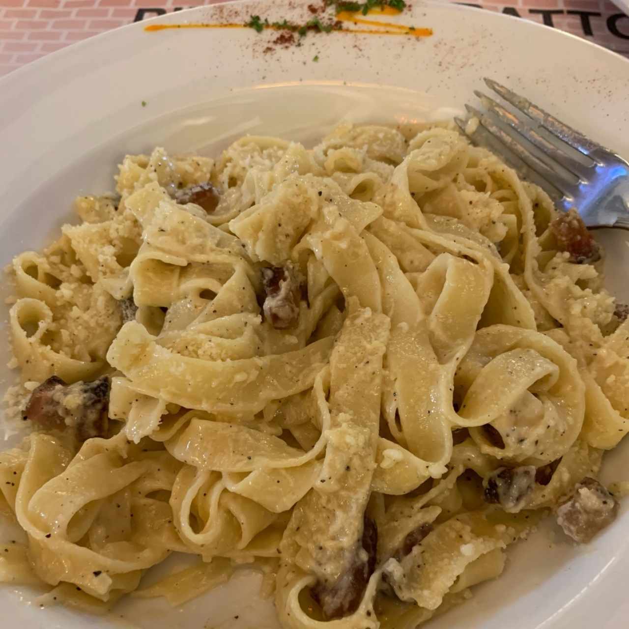 Fettuccini Carbonara a la Italiana