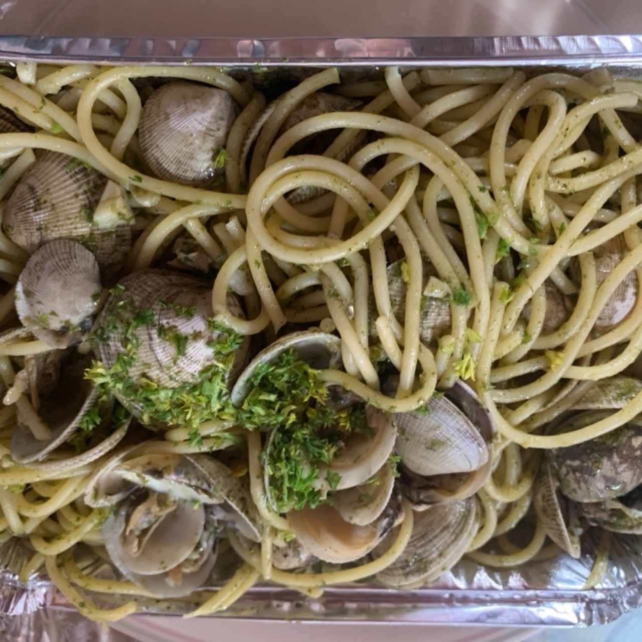 Spaghetti alle Vongole en Salsa Pesto