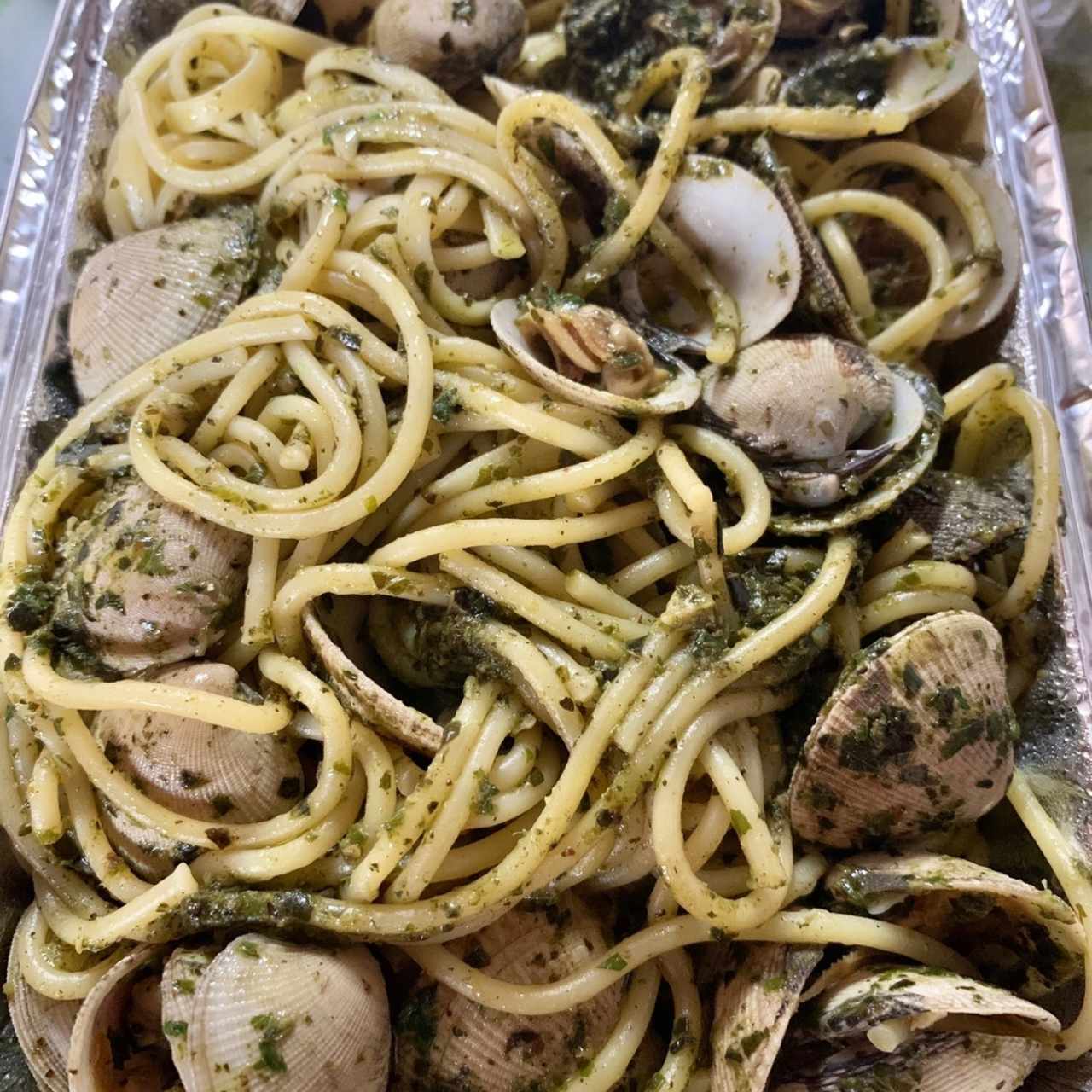 Spaghetti alle Vongole en Salsa Pesto