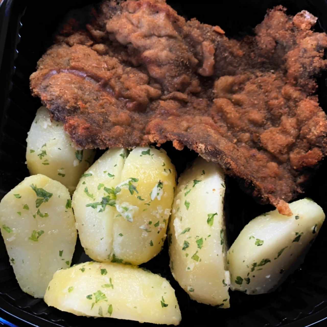 Milanesa de Carne con Papas Salteadas