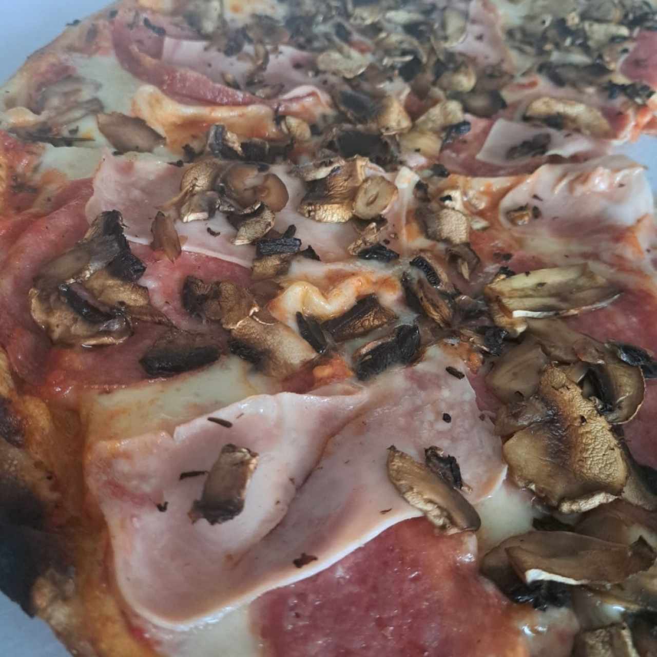 Pizza 4 stagioni, tamaño familiar