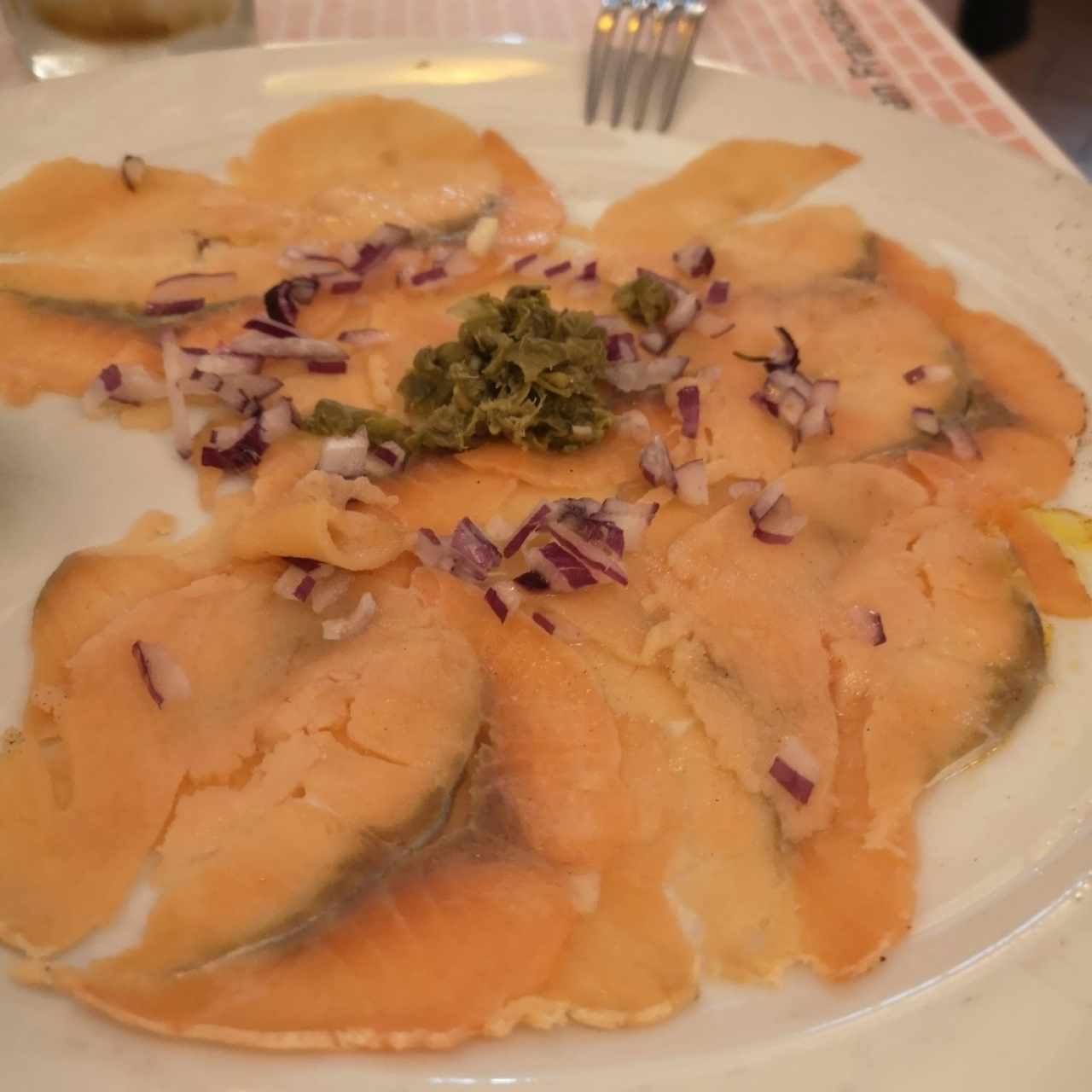 Carpaccio de salmón