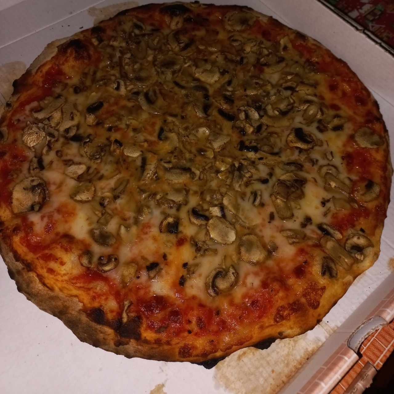 Pizza de hongos