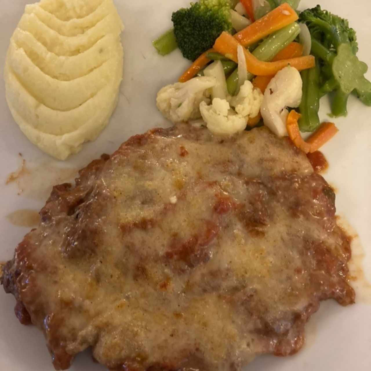 Filete de res a la parmesana