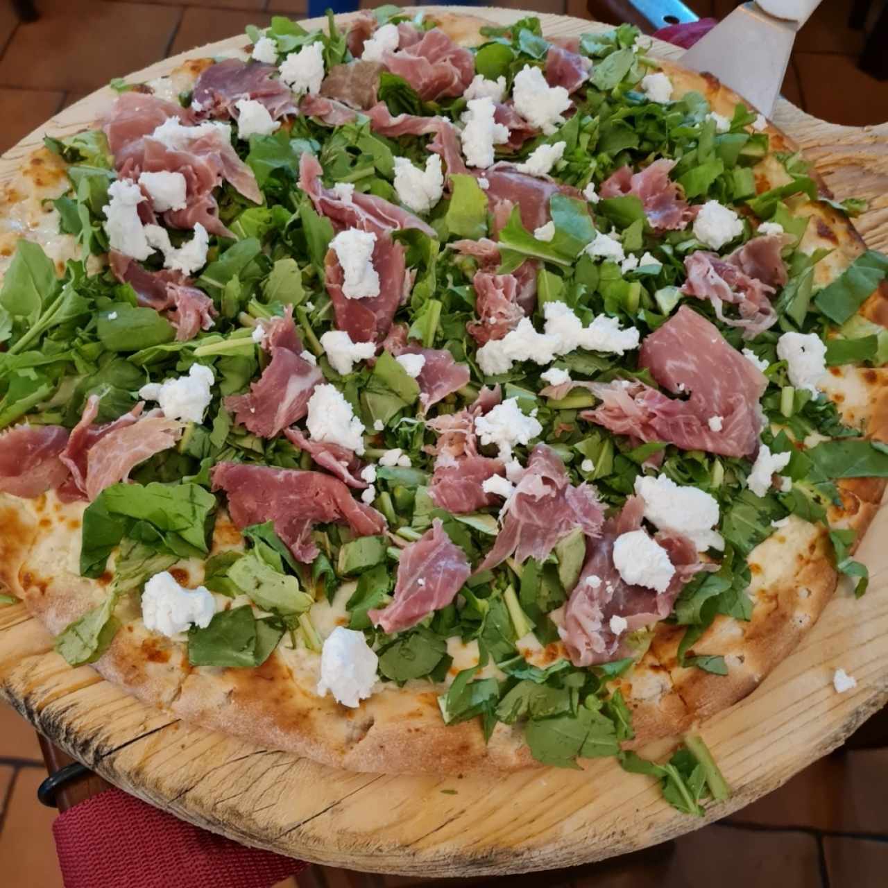 pizza romana en salsa blanca